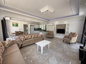 Φωτογραφία από το άλμπουμ του Villa Fergana - Oludeniz σε Ahatli +20 φωτογραφίες