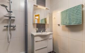 Et badeværelse på Apartment Verena + 14 billeder