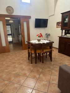 A television and/or entertainment centre at Tana Dell'Orso Még 18 kép
