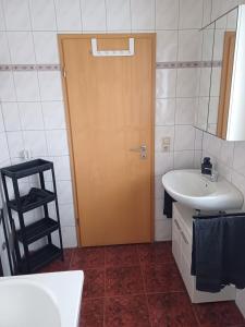 Ένα μπάνιο στο Ferienwohnung Familie Krauß +13 φωτογραφίες
