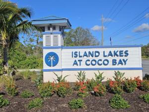 Ein Zertifikat, Auszeichnung, Logo oder anderes Dokument, das in der Unterkunft Close to Englewood and Boca Grande beach, monthly New Vacation Villa ausgestellt ist