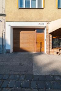 The facade or entrance of No8 Spacious City Center Apartment