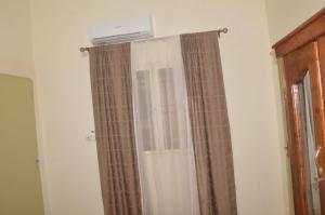 Foto dalla galleria di Torobali IMMO Studio 1 -Cozy Furnished Studio - City Center Bamako- Ideal for short Stays a Bamako