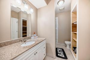 Gallery image of Cozy bedroom in quiet community in Calgary