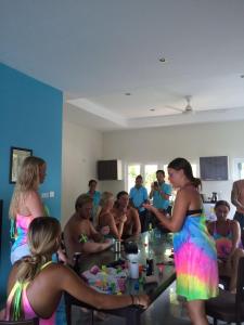 eine Gruppe von Personen in Badeanzügen in einem Zimmer in der Unterkunft TROPICA - Villas Resort in Bophut  + 38 Fotos