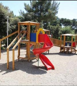 Gallery image of Mobile home Lea, kamp Soline in Biograd na Moru