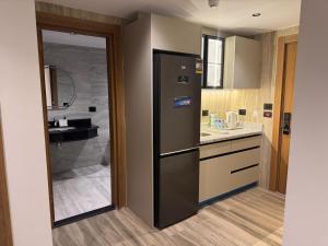 Kuchyň nebo kuchyňský kout v ubytování House 98 - Modern Boutique Stay in Zayed