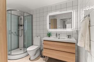 Afbeelding uit fotogalerij van Heart of Tønsberg, Newly renovated, Room for 6 people! in Tønsberg