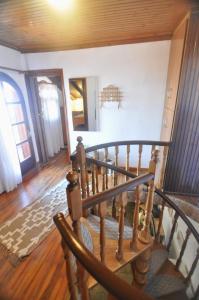 Palm Nest Villa with private pool in Chalkidiki的休息区