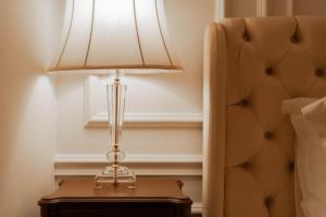 Fotografie z fotogalerie ubytování Abu Dhabi 4BR Villa - Victorian-Inspired Stay v destinaci Abu Dhabi