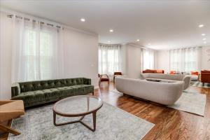 Ảnh trong thư viện ảnh của 7BR Spacious Property Perfect For up to 15! ở Orange