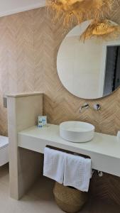 Koupelna v ubytování LOS NAREJOS Hotel