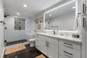 Afbeelding uit fotogalerij van Luxury Loft-Coastal Vibe in Dallas