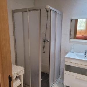 Ένα μπάνιο στο Herb studio in Casablanca (800 m from Casavoyageurs station)