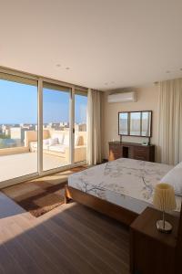 Giường trong phòng chung tại Inactive