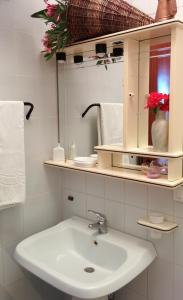 Ett badrum på Il Gelsomino Home Holiday