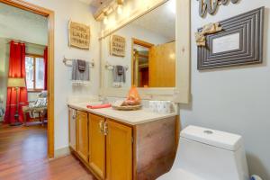 Ένα μπάνιο στο half Mi to Marina Lake Arrowhead Condo! +19 φωτογραφίες
