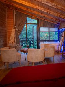 Foto dalla galleria di Sisorti bungalow otel a Çamlıhemşin Altre 56 foto