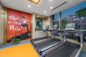 Fitness centrum a/nebo fitness zařízení v ubytování Wyndham Garden Hotel Yiwu International Trade City