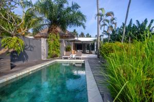Kolam renang di atau di dekat Lempuyang Boutique Hotel