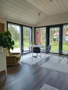 Φωτογραφία από το άλμπουμ του Tiny house in Hailuoto σε Χάιλουοτο