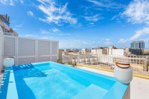 Bazén v ubytování Xilhotel by Perle di Puglia nebo v jeho okolí