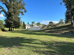 Paesaggio naturale nelle vicinanze della villa