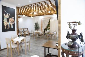 Posezení v ubytování Oborri Shkodran Boutique Hotel