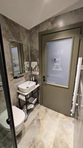 Koupelna v ubytování Oborri Shkodran Boutique Hotel + 37 fotografií