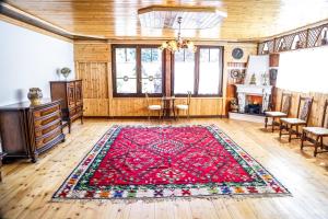 Posezení v ubytování Oborri Shkodran Boutique Hotel