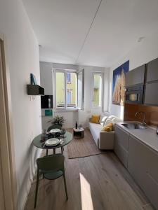 Μια τηλεόραση ή/και κέντρο ψυχαγωγίας στο Milan Top 7 attractions at Metro1 - Charming flat +16 φωτογραφίες