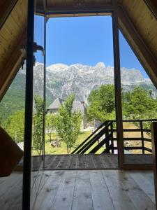 Φωτογραφία από το άλμπουμ του Guest House Rrashkadoli σε Theth