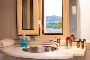 Fotografie z fotogalerie ubytování SALTY BREEZE Beachfront Apartment v destinaci Lygia