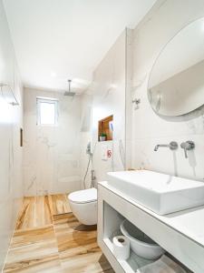Koupelna v ubytování Ion Rooms
