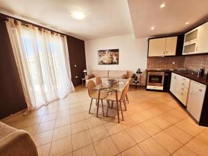 Kuchyň nebo kuchyňský kout v ubytování Corfu Dream Holidays Villas