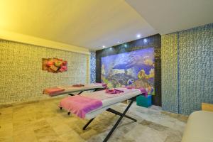 Lázně a/nebo wellness v ubytování Ocean Blue High Class Hotel & SPA