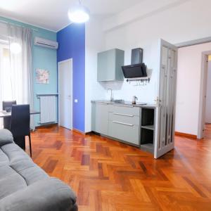 Televízia a/alebo spoločenská miestnosť v ubytovaní Central Station and City Rooms Link "13 Apartment" Amalfi Coast , Salerno