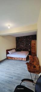 Postel nebo postele na pokoji v ubytování Hikal Guest House