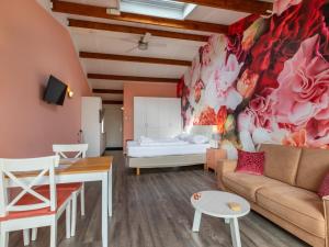 Χώρος καθιστικού στο Romantic studio with garden
