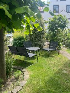 Κήπος έξω από το Apartment in Central Ystad