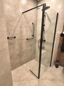 Ένα μπάνιο στο APARTAMENT CEGLANA 55, przy szpitalu okulistycznym, darmowe miejsce w garażu podziemnym, udogodnienia dla niepełnosprawnych +25 φωτογραφίες