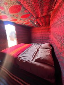 Postel nebo postele na pokoji v ubytování Merzouga Camping Trek
