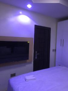 Imagen de la galería de Uyi Grand Apartment, en Lagos 59 fotos más