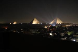 Foto de la galería de Vista pyramids and sphinx View inn en El Cairo