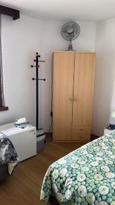 Postel nebo postele na pokoji v ubytování Privatzimmer in geteilter Wohnung