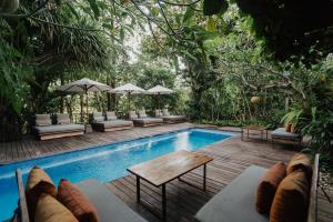 Bazén v ubytování Pangkung Sari Bed and Breakfast nebo v jeho okolí