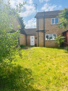 Κήπος έξω από το Sleeps 5, tranquil retreat near Peterborough town