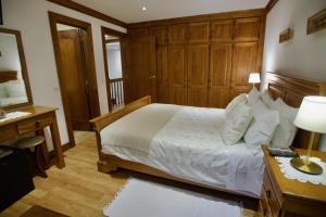 Uma cama ou camas num quarto em Quinta de CasalMato