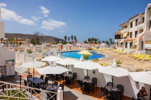 Hồ bơi trong/gần La Casa de Playa - Ático con jacuzzi y vista mar