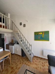 Fotografie z fotogalerie ubytování studio à 400m de la plage de la Corniche v Sète